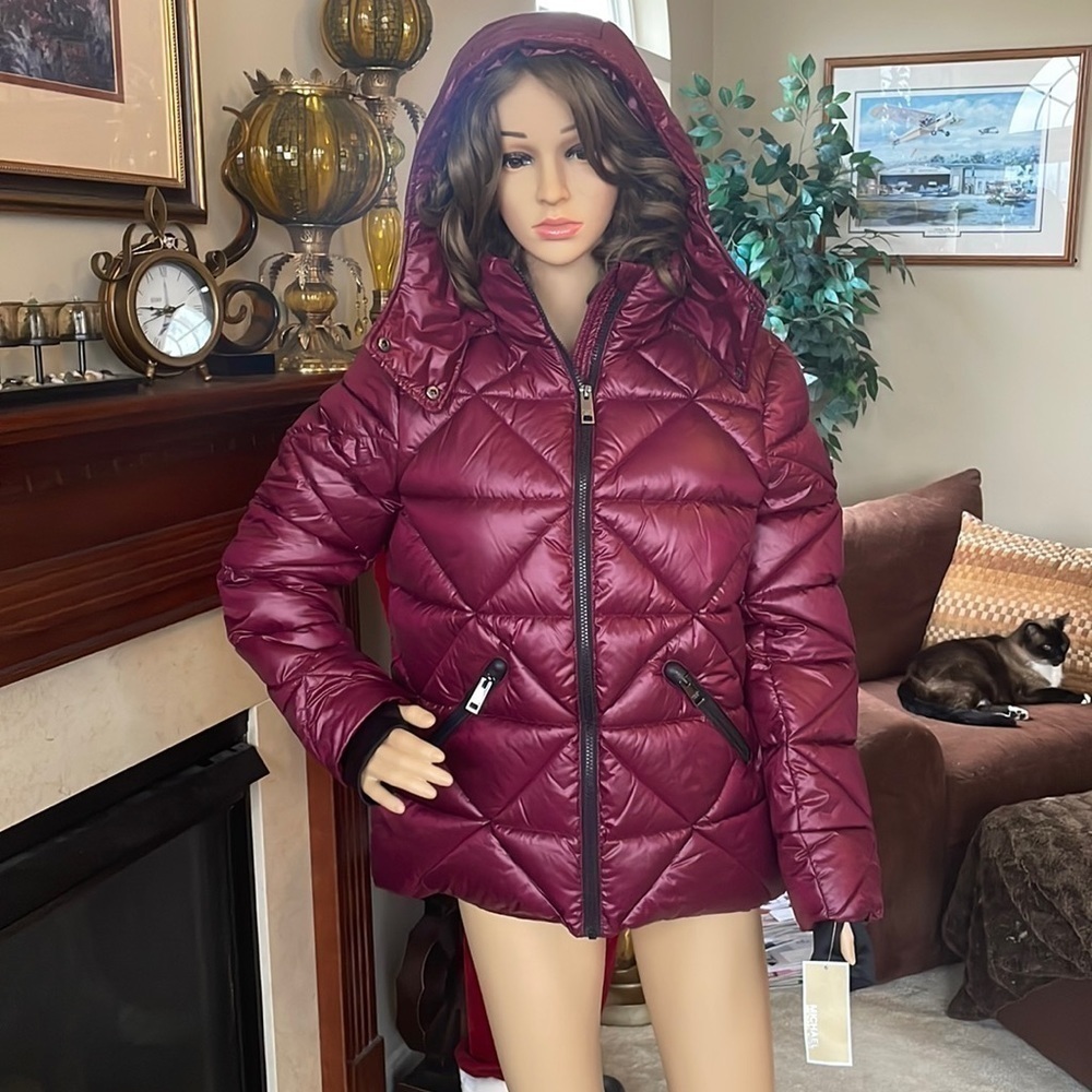 Brand New Michael Kors Wine Zippered Hooded Jacket Stitched Design Insulated